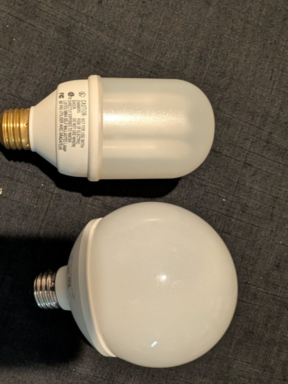 GE Warm & Philips Daylight CFL Light Bulb Lot Bundle of 2 Standard Base